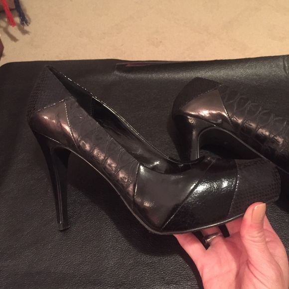 Moda Shoes - Picture 3 of 4